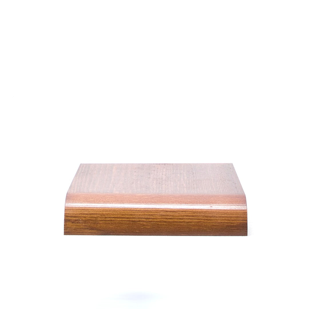 Rechteckiger Präsentationstisch aus Holz