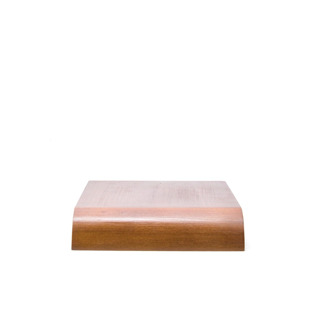 Rechteckiger Präsentationstisch aus Holz